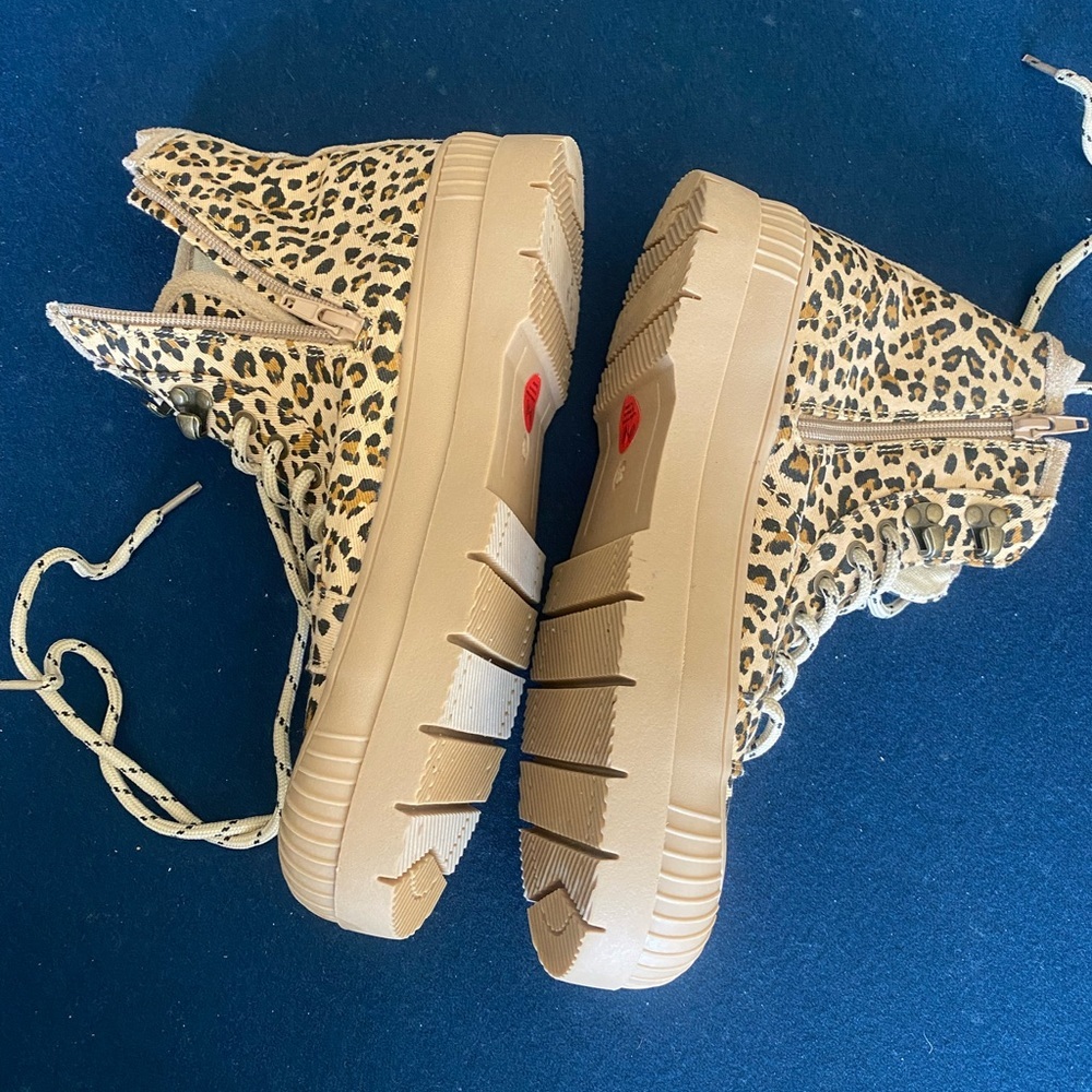 Canvas high tops in animal print by PROMOD- from Bordeaux, France 🇫🇷 Brand NEW - Picture 3 of 11